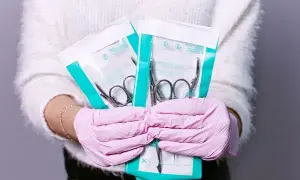 Skuteczne metody sterylizacji narzędzi do manicure, aby uniknąć zakażeń