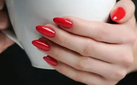 Jak zrobić manicure hybrydowy w domu Semilac bez błędów i z efektem salonowym