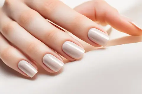 Czy na manicure japoński można nałożyć lakier? Co musisz wiedzieć przedtem