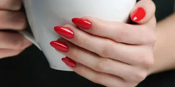 Jak zrobić manicure hybrydowy w domu Semilac bez błędów i z efektem salonowym