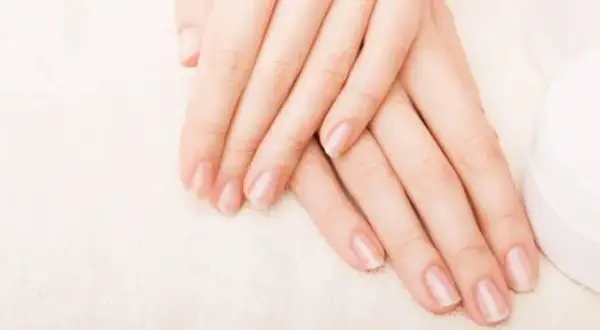 Zestaw do manicure japońskiego jaki wybrać – kluczowe elementy i porady