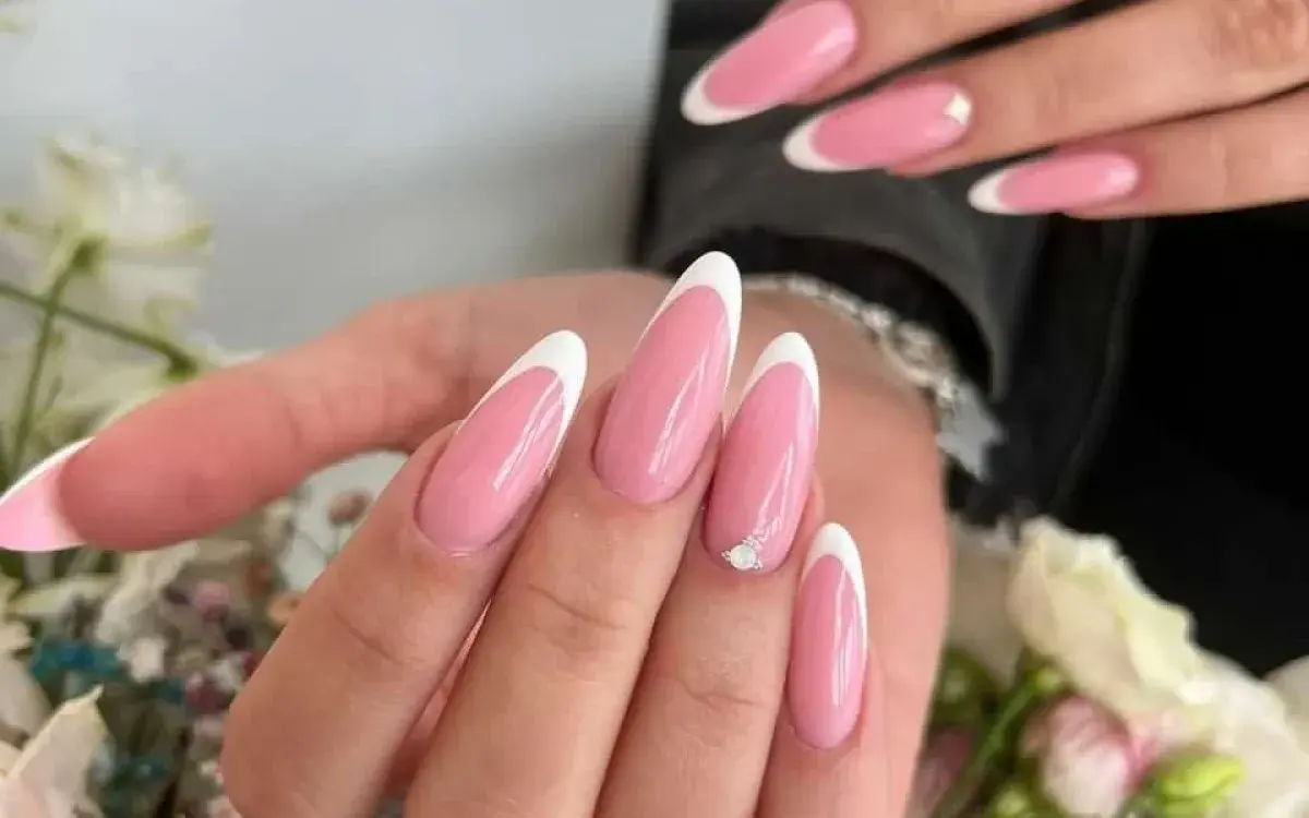 Jak zrobić manicure hybrydowy French w prosty sposób i uniknąć błędów?