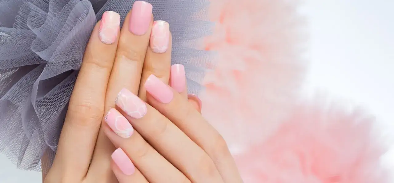 Zdjęcie Manicure leczniczy: jak poprawić zdrowie paznokci i skórek?